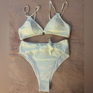 FREE SHIPPING ‼️Cupshe white bikini set